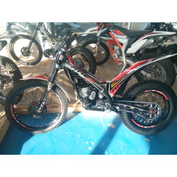 TRS One R 300 2023 Arranque electrico