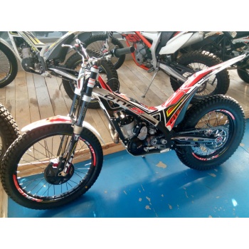 TRS One R 300 2023 Arranque electrico